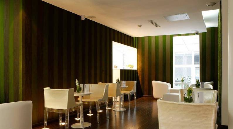 Le Quartier Bercy-Square, Paris