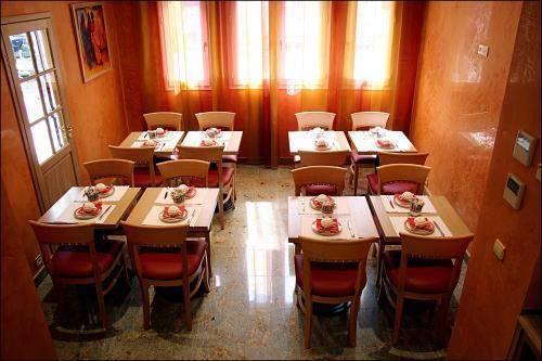 Grand Hotel Dore, Paris