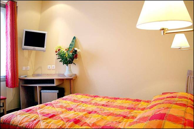 Grand Hotel Dore, Paris