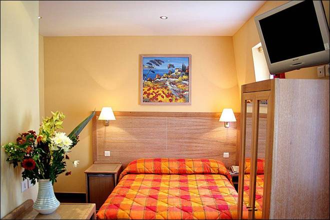 Grand Hotel Dore, Paris